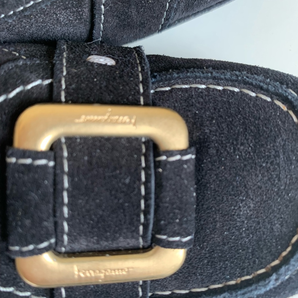 Salvatore Ferragamo Suede Pumps - Picture 7 of 8